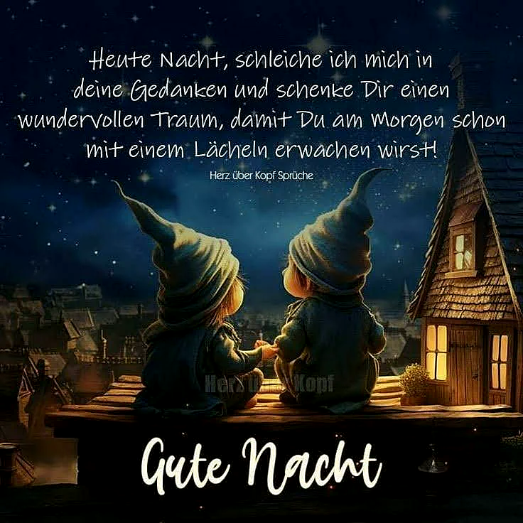 Zwei niedliche gnome-ähnliche Figuren mit spitzen Mützen sitzen Hand in Hand auf einer Holzbank unter dem sternenklaren Nachthimmel. Sie blicken auf ein warm beleuchtetes Häuschen, das Geborgenheit und eine süße gute Nacht verheißt.