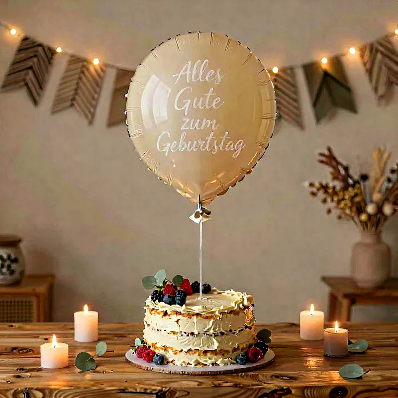 Ein herzlicher Geburtstagsgruß mit Torte und Ballon für besondere Menschen
