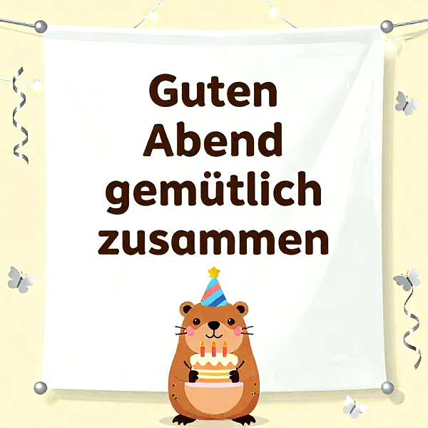 Ein niedliches Murmeltier mit Partyhut hält eine Geburtstagstorte mit brennenden Kerzen vor einem weißen Banner. Silberne Girlanden und Schmetterlinge schmücken den festlichen, hellgelben Hintergrund, der eine gemütliche Abendstimmung erzeugt.
