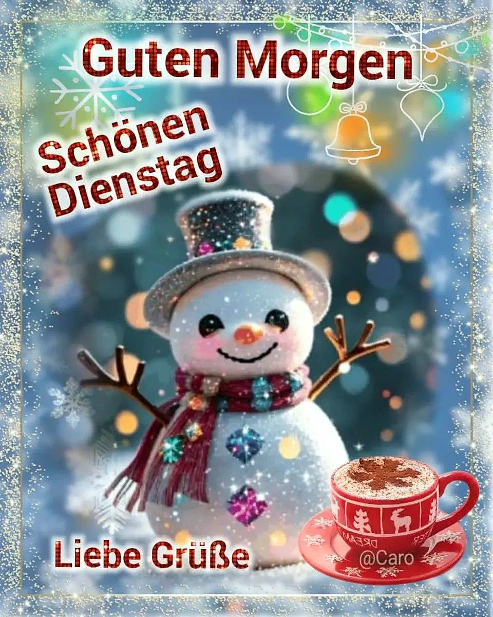 Ein lächelnder Schneemann mit Zylinder und Schal steht in einer winterlichen Landschaft. Daneben eine rote Tasse mit heißem Kakao auf Untertasse. Schneeflocken schweben sanft im bokeh-erfüllten Hintergrund und verbreiten eine gemütliche Dienstagsstimmung.