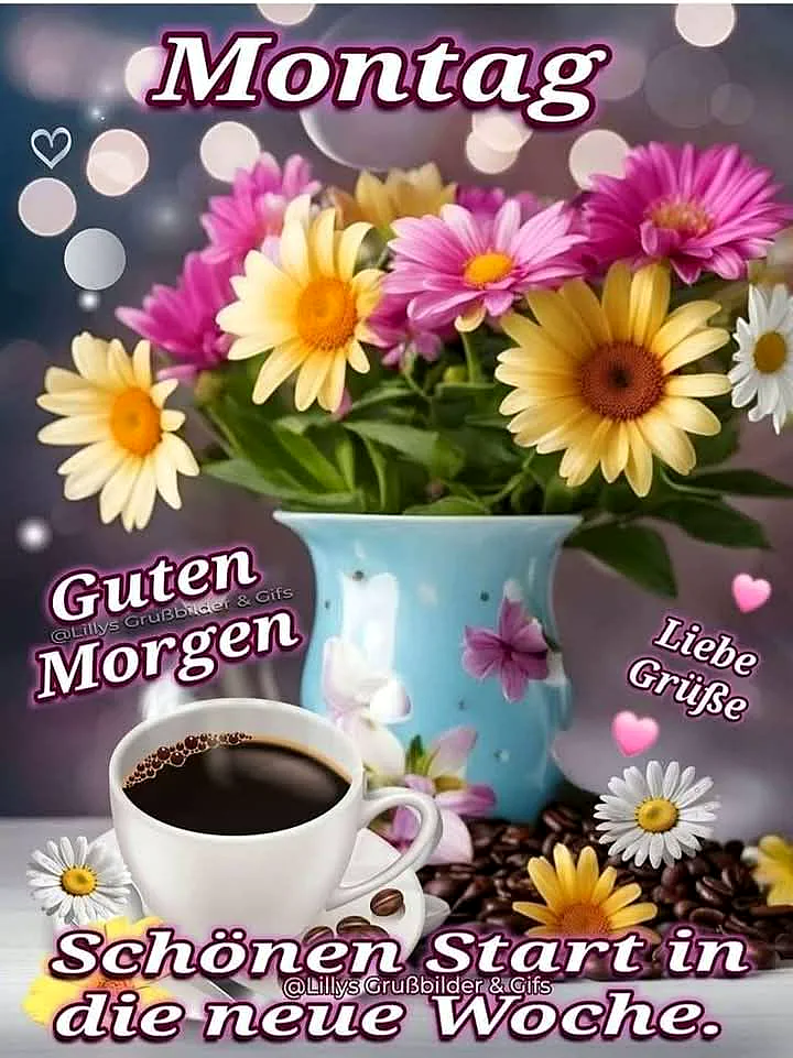 Ein fröhliches Arrangement aus bunten Gänseblümchen in einer blauen Vase. Daneben steht eine Tasse dampfender Kaffee, umgeben von Kaffeebohnen. Hintergrund bokeh. Text grüßt zum Montag mit einem schönen Wochenstart.