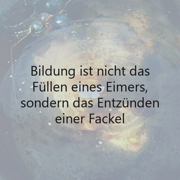Ein Foto zeigt eine Fackel, die unter Wasser entzündet wird, mit einem sanften, warmen Licht, das durch das Wasser scheint, und einigen Luftblasen, die an die Oberfläche aufsteigen.