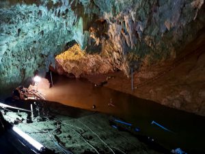 Thailand Höhle1 300x225 - Thailand Höhle1